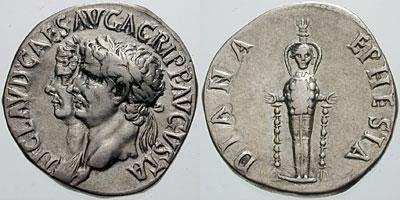 Vs: TI CLAVD CAES AVG AGRIPP AVGVSTA Mit Lorbeerkranz geschmückter Kopf des Claudius vor drapierter Büste der Kaiserin (Staffelportrait), l.