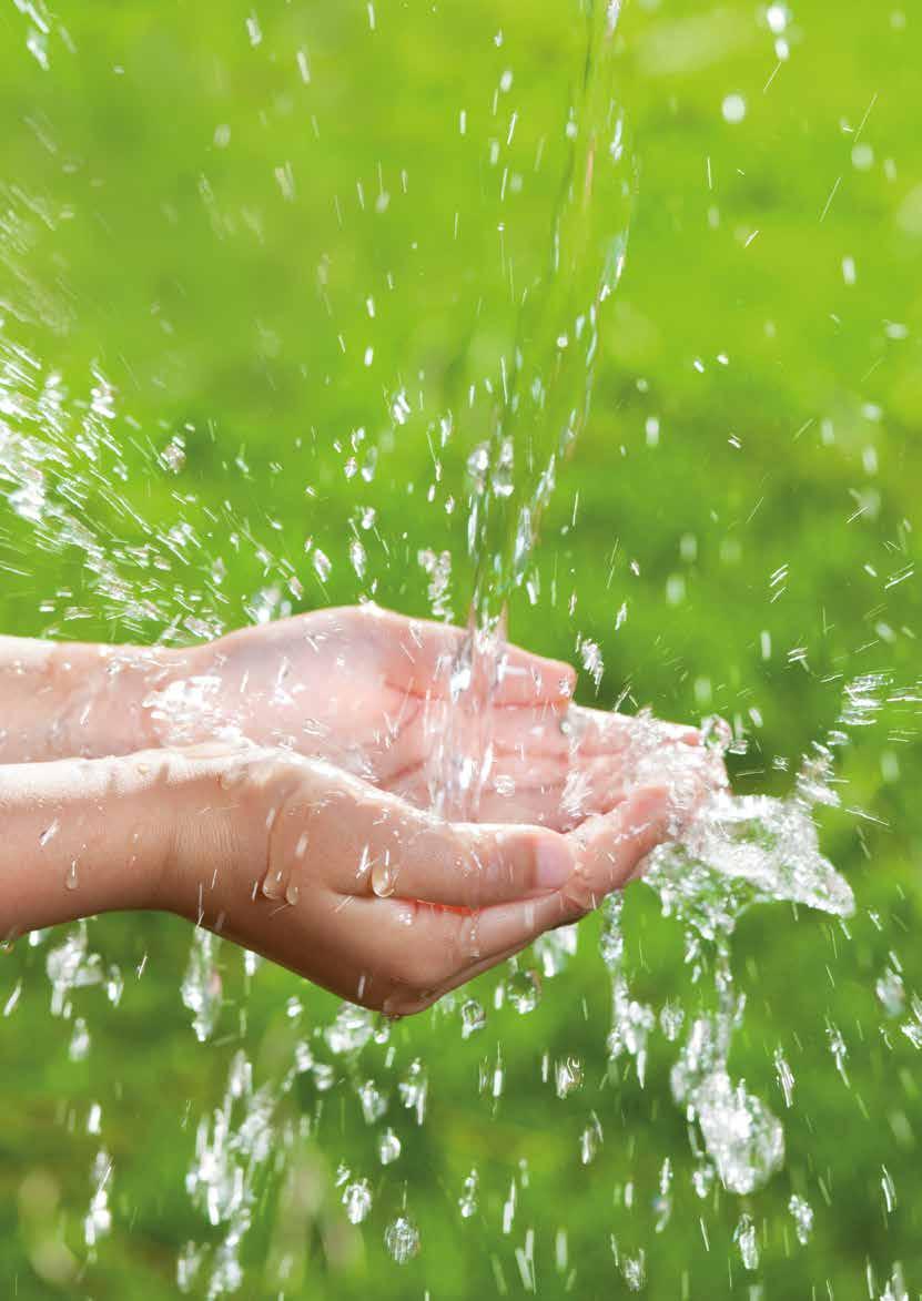 Gesundheit Lebenselixier Wasser Für den menschlichen Organismus ist Flüssigkeit überlebensnotwendig. Gerade in der warmen Jahreszeit darf man daher nicht aufs Trinken vergessen!