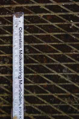 nicht durch Verseifung verunreinigt (Schnitttiefe 2 mm) Bei planbefestigten