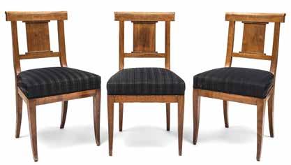 1282 Drei Stühle. 1. Hälfte 19. Jh. Kirschbaum. Vierkantbeine.