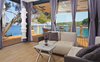 Aufgestellt in einer der schönsten Buchten der Insel Lošinj, bieten die neuen luxuriösen Mobilheime des Campingplatzes Čikat den