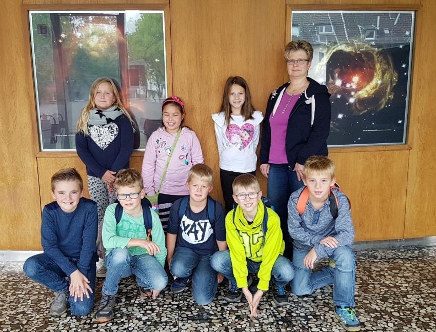Der Jugendtreff Rhade organisierte eine Fahrt zum Planetarium in Bochum! Am 23. September starteten 8 Kinder und 2 Betreuer zu einer Expedition zum Planetarium in Bochum.