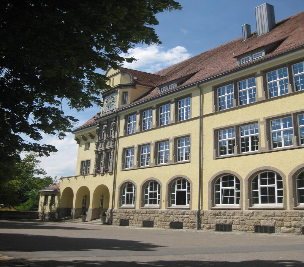Energetische Sanierung Berufsschule Rothenburg Fertigstellung im Frühjahr 2011 Erneuerung der Fenster nach Abstimmung mit der Denkmalpflege mit