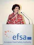 Die Kommissarin Vassiliou besucht die EFSA im Juli 2008 Dieser auf fünf Jahre ausgelegte Strategieplan beschreibt und analysiert das sich verändernde Umfeld, in dem sich die EFSA und der Bereich der