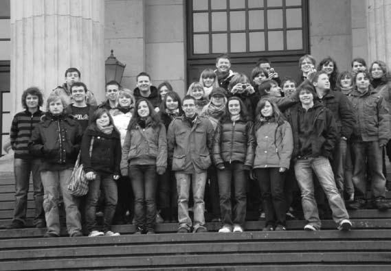 36 Besuch der Klasse 10 b in Berlin Vom 3. bis 6. März statteten wir, die Klasse 10 b des WHG, unserer Hauptstadt Berlin einen Besuch ab.
