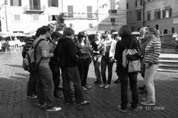 40 Studienfahrt nach Rom Am 17.10.2008, einem herbstlich kühlen Tag, traten wir, 13 unerschrockene Schüler und Schülerinnen, unter der Leitung von Herrn Dr.