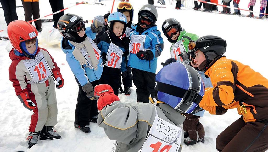 Rückblick Skikurse Zwischen 27. bis 30. Dezember und an zwei Wochenenden im Februar führte der Skiclub wieder seine beliebten Kurse für Kinder ab drei Jahren, Jugendliche und Erwachsene durch.