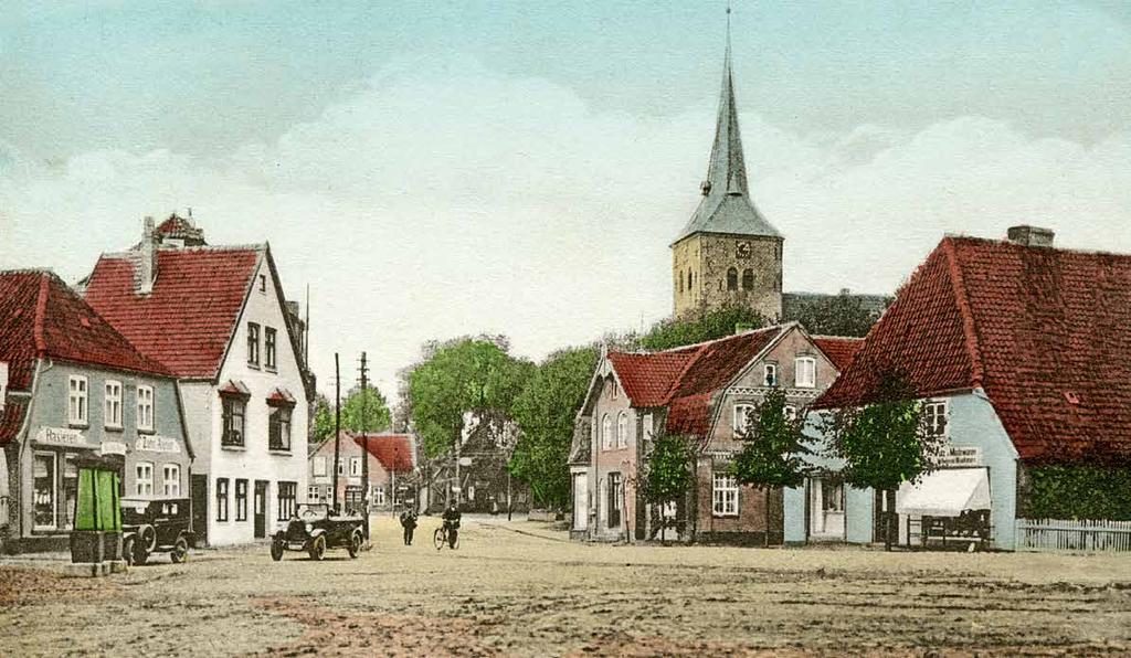 Der Kirchenbleeck in den 1920er Jahren. Das zweite Haus von rechts (Wilckens/Bornhöft) stand in der heutigen Einmündung der Straße Schlüskamp und musste Ende der 1950er für den Straßenausbau weichen.