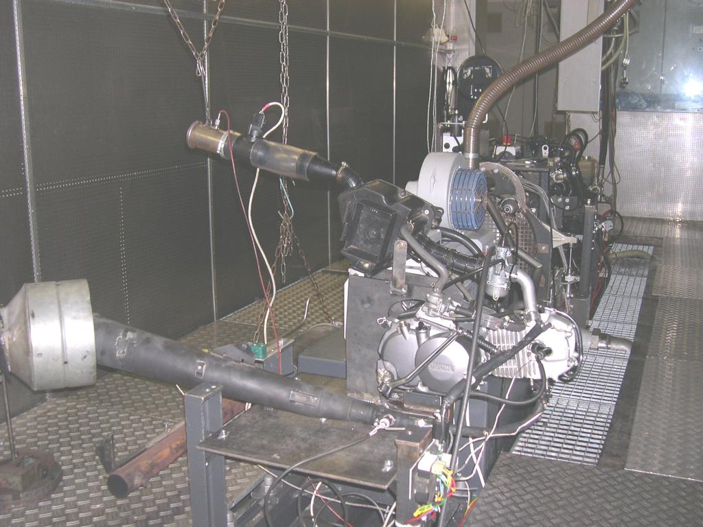 Luftmengenmesser E -Maschine Abgasabsaugung Vergaser Motor Lambdasond e Zündelektronik Abbildung 5.2: