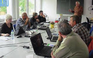 Mecklenburg-Vorpommern SENIORENGRUPPE NEUBRANDENBURG LANDES J OURNAL Computerlehrgang für Seniorinnen und Senioren Gespannt, was wohl die erste Unterrichtseinheit von drei Stunden bringen würde,