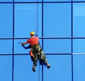 Neben den Vertretern der Geschäftsführung stehen Ihnen insgesamt sieben kompetente Mitarbeiterinnen und Mitarbeiter für die Betreuung der Objekte zur Verfügung.