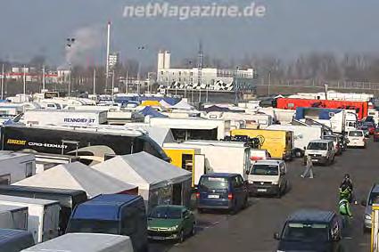 Auf dem Gelände der Motopark Arena sind zudem mehrere allgemein zu nutzende Dusch- und Waschräume zu finden.