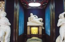 Das Vittoriale die skurrile Villa des umstrittenen Dichters d Annunzio in Gardone ist ein Museum der besonderen Art.