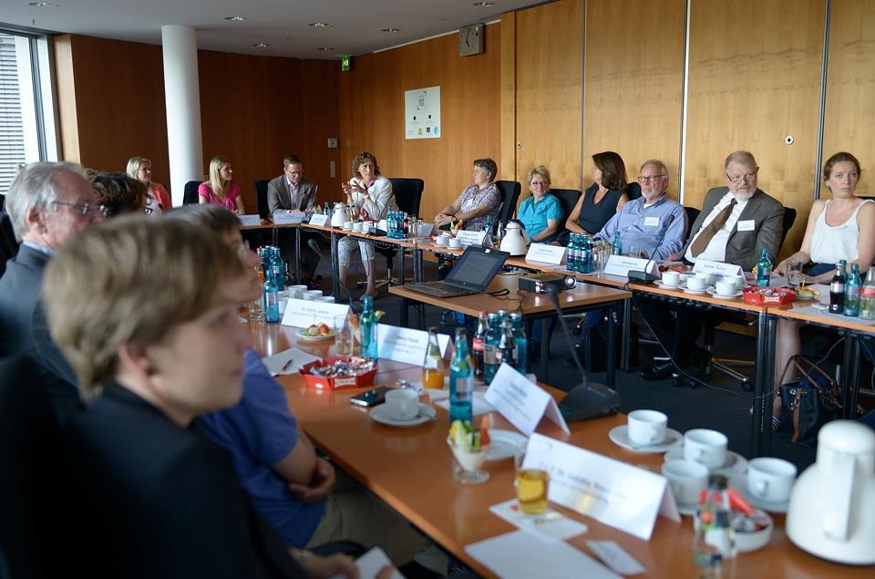 September 2014 wurde das Forum Heimtier gemeinsam mit Vertretern aus Politik, Verbänden, NGOs und mit Unterstützung der Wirtschaft gegründet.