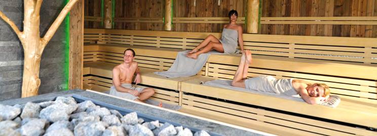 Saunawelt Spüren & Entspannen Saunaliebhaber kommen in unserer weitläufigen Saunalandschaft voll auf Ihre Kosten.