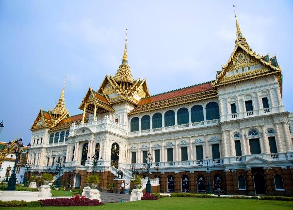 Ihr Hotel liegt zentral im Zentrum von Bangkoks Stadtteil Sukhumvit.