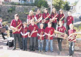 Erster Auftritt des Jugendorchesters des Musikvereins Ulmen Am vergangenen Sonntag hatte das neu gegründete Jugendorchester des Musikvereins Ulmen anlässlich des ersten Ulmener Stadtfestes erstmalig