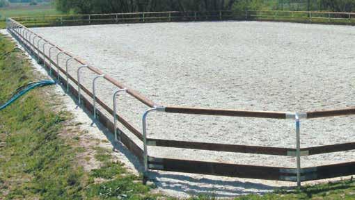 des Pfostens = 500 mm Option Stop-Sand Abstand zwischen 2 Pfosten= 3 m Von Benutzung der EX-Tore/Abtrennungen und Weidetore in Pferdeboxen wird