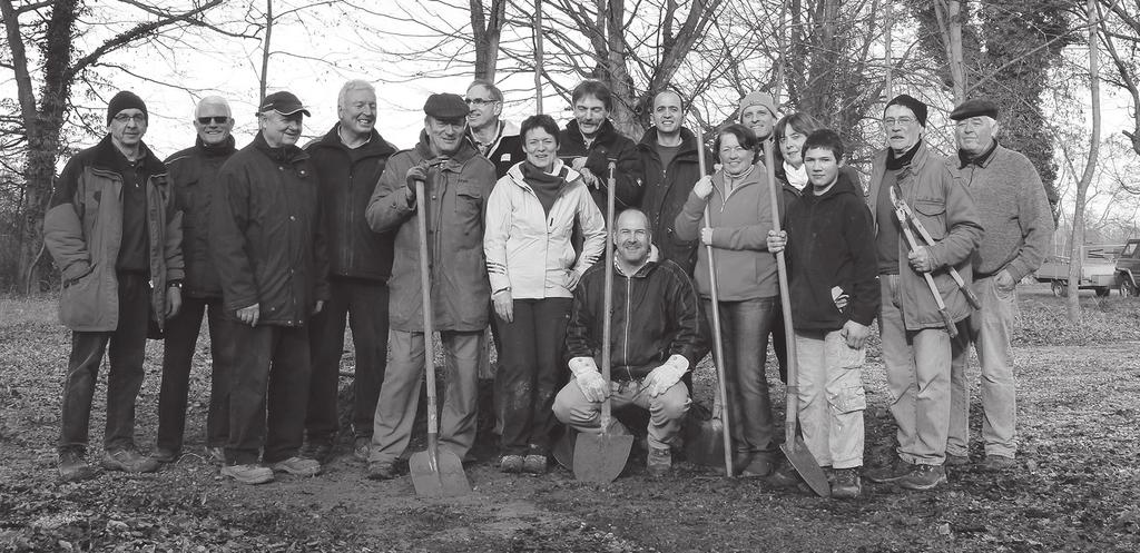 Freitag, 24. Januar 2014 5 20 neue Bäume für Grißheim In einer einzigartigen Aktion pflanzten Mitglieder des Ortschaftsrates und des Vereins Grißheim aktiv-