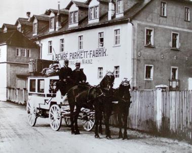 BEMBÉ PARKETT Bembé Parkett ist Europas größter und ältester Parkettverlegebetrieb und widmet sich seit dem Jahr 1780 dem Werkstoff Holz!