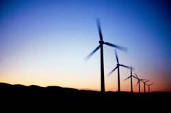 Die Elektrolyse für Windenergieanlagen (WEA) Technische Veränderungen: Wegfall des Netzteils der Elektrolyse Wegfall von Hochspannungsteil und Netzsynchronisierung der WEA Gemeinsame Anlagensteuerung