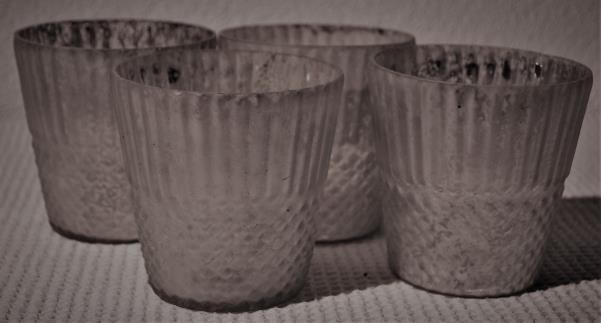 Stück einzel 36,00 0,00 Weissglas WV207-2 4 Weissglas mit Silberpatina im Vintage-Style ø: 0 / H: 0