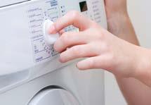Schützen Sie sich deshalb mit folgenden Hygiene-Tipps vor einer Ansteckung: Waschen Sie nach jedem Toilettenbesuch und vor