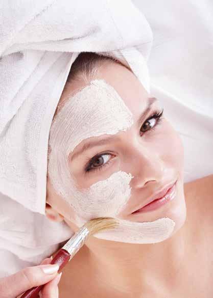 Kosmetik Gesichtsbehandlung mit Dekolleté (für Sie & Ihn) Mit einer kurzen Nackenmassage werden Sie auf Ihre Gesichtsbehandlung eingestimmt.