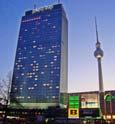 Die Innenstadt mit der schönen Altstadt und der berühmten Königsallee sind ebenfalls nur zehn Minuten Fahrt en ernt. Kategorie: 4 Sterne Mercure Hotel Düsseldorf Seestern Fritz Vomfelde Str.