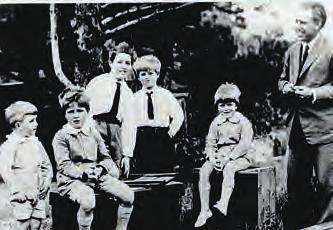 10 Kultur & Technik 3/2013 Die Familie war für Niels Bohr ein wichtiger Rückzugsort. Das Ehepaar Bohr hatte sechs Söhne. Zwei von ihnen starben allerdings schon als Kinder.