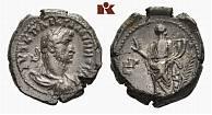 R Grünbraune Patina, sehr schön 1 Mit Traianus Decius beginnt die Vorherrschaft der Pannonier im Römerreich, und - mit Ausnahme von Valerianus und Gallienus - stellen im dritten Jahrhundert n. Chr.