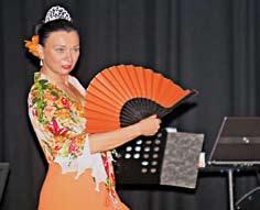 Eva La Lucía Görres, Flamencotänzerin und -trainerin der TSA, beeindruckte die zahlreichen Gäste mit purem, authentischem Flamenco, atemberaubender Fußtechnik und perfekter Körperbeherrschung