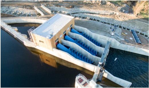 Wasser Schnecke: Hoch effiziente Wasserkraft; Fische und Aale können unversehrt passieren; Ausgleich für Solar- und Windschwankungen. Q = 3 * 8.00 m³/s H = 3.30 m P = 3 * 220 kw www.aquahelica.