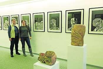 Köpfe-Serie für das Grafikmuseum Stiftung Schreiner Rolf Kuhrts Holzschnitte bleiben in Bad Steben Stefanie Barbara Schreiner und Dr.