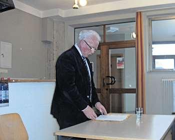 Dieter Pfefferkorn besuchte die Senioren im Kettelerhaus Geistergeschichten beim Seniorenkreis Naila - Der