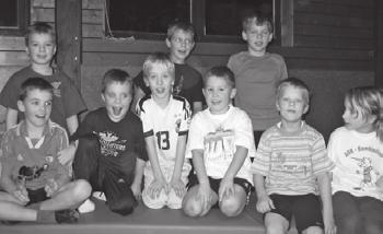 Turngruppe für Jungs der Jahrgänge 2000 2002 Die 6 8-jährigen Jungs trainieren seit rund einem Jahr in