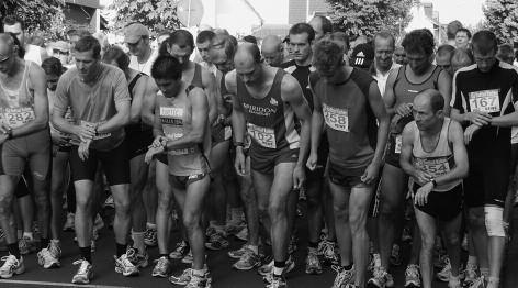Stadtlauf 2007: Erstmals über 500 Teilnehmer Beim 18. Karbener Stadtlauf im August erreichten in diesem Jahr erstmals über 500 Läuferinnen und Läufer das Ziel in der Rathausstraße.