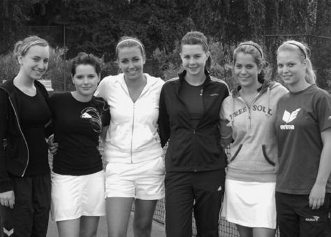 TENNIS Tennissaison 2007 Die Juniorinnen U18 hatten eine gute Saison. Für dieses Jahr konnte die Tennisabteilung insgesamt 21 Mannschaften für die Medenspiele melden.