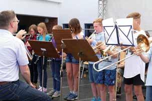 44. Tag der Blasmusik Rheinschul- Orchester Pfingstsonntag 20. Mai 13.30-14.00 Uhr Nachwuchsförderung wird groß geschrieben bei den Musikfreunden Urfeld.