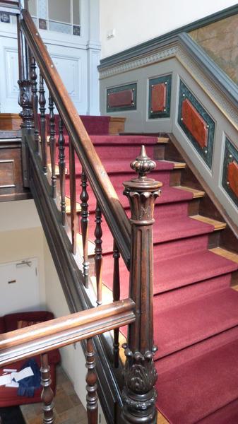 Treppe zur Wohnung der Vermieterin Treppe zur Wohnung der Vermieterin Anzahl der Treppenstufen: 24 Die Treppen