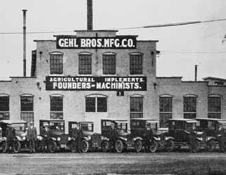 Im Jahre 1859 wurde die Firma in einer Schmiede in West Bend, Wisconsin/USA, gegründet.