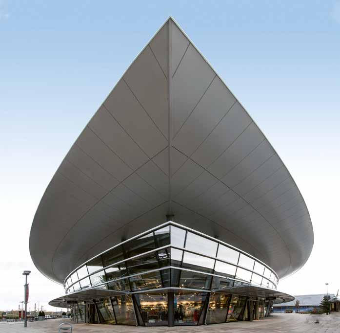Schlüsselfertige Erweiterung des Designer-Outlet Centers in Wolfsburg Effizient bauen mit Köster Ihre Immobilie wird ein architektonisches Highlight in Wolfsburg: Schlanke Bau- und Planungsprozesse