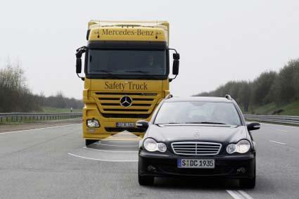 unter Einbeziehung im Fahrzeug