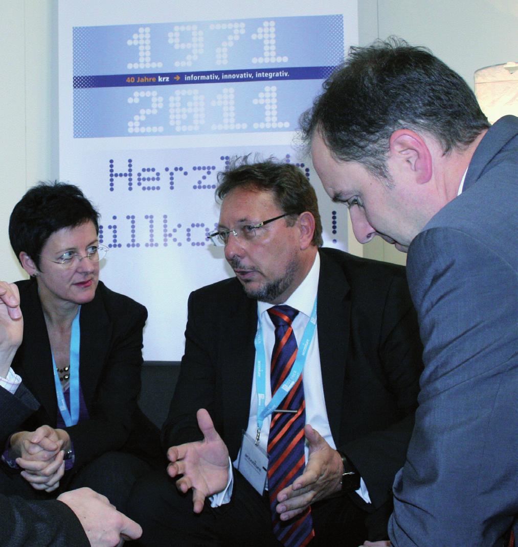 Ministerialdirektorin im Bundesministerium des Innern, Reinhold Harnisch und Dirk Kleemeier (krz) beim Gespräch vielen Stellen helfen, die