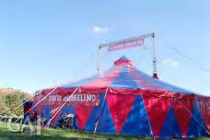 Der Zirkus Dobbelino kommt nach Wolfsburg! Das ist der berühmte Zirkus Dobbelino aus Braunschweig. Der Zirkus Dobbelino ist für seine Vorstellungen mit Kindern bekannt.