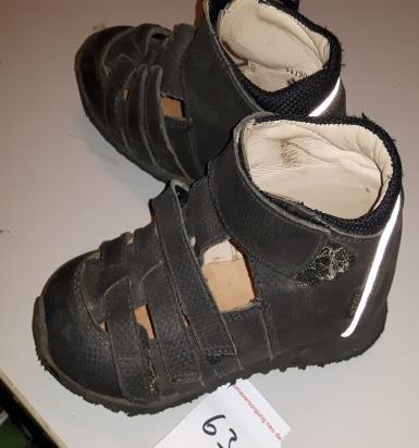 34 62 Schein Sandalen, neuwertig,