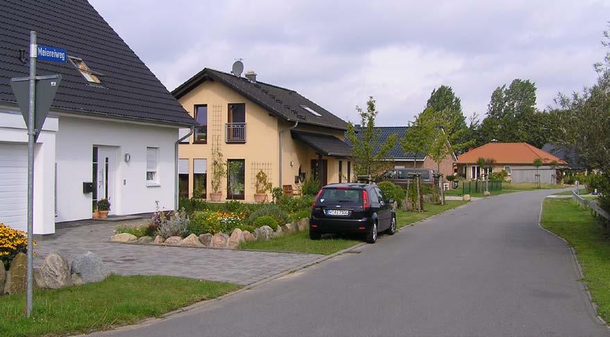 Es liegt südlich des bereits vorhandenen Baugebietes Süderfeld an der Straße Süderfeld in ruhiger, idyllischer Lage.