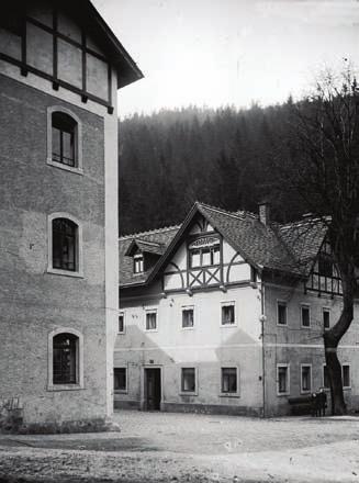 Infolge der modernen Ausrüstung war die Mühle bis zum Zweiten Weltkrieg ein leistungsfähiges Unternehmen. Die Familie Bähr arbeitete in ihren Unternehmen immer mehrgleisig.