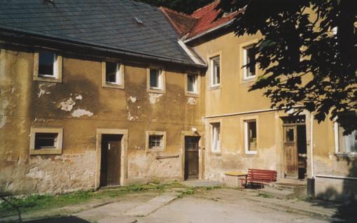 Seine Erben versicherten 1805 die Mühle und Wohnhaus mit eingebautem Kuhstall für 75 Taler, den Mahlmühlgang zu 25 Talern und die Scheune zu 25 Talern.