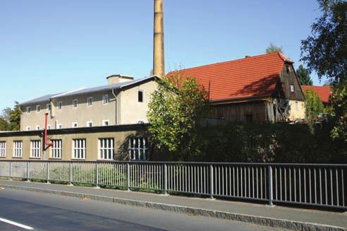 Politisch gehörten die Niedermühle, die Lohmühle und das Hammerwerk zum Kammerhof, der bis 1791 eine selbständige politische Einheit darstellte, ehe er zur Gemeinde Markersbach kam.